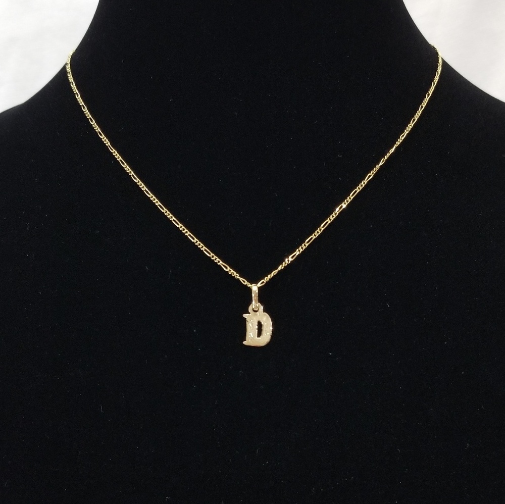 🌟 All Solid 18K Gold Figaro D initial pendant